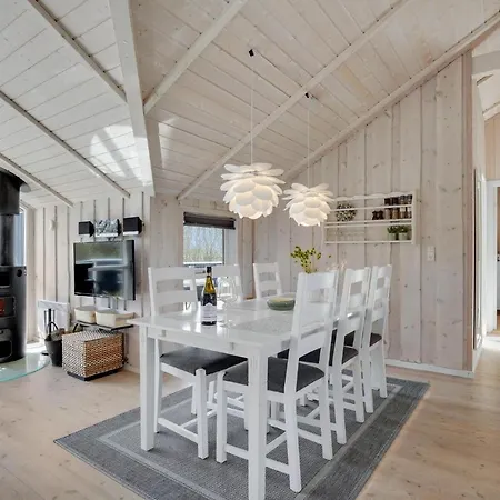 Lovely In With Kitchen *
